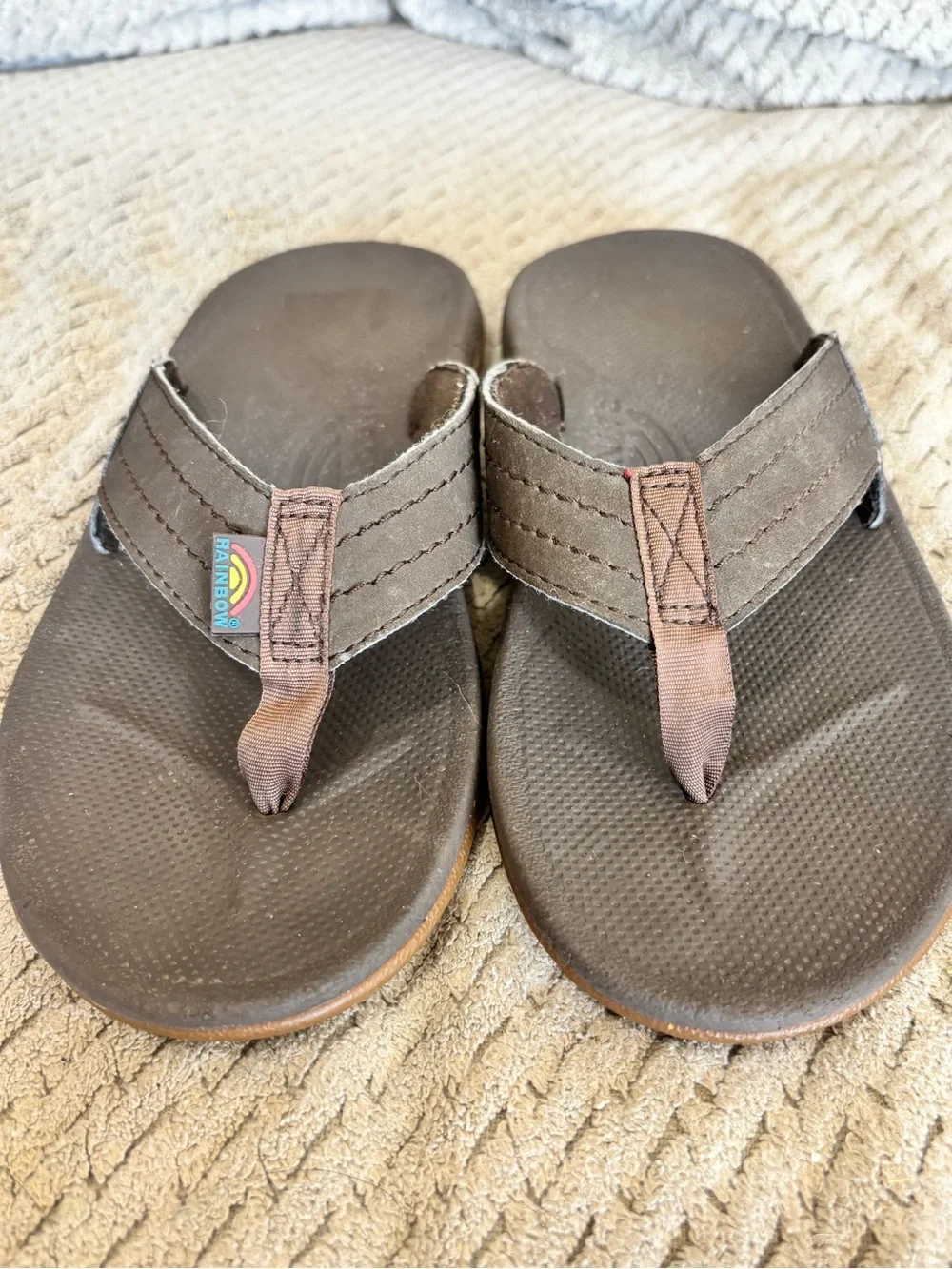 Rainbow Sandals Classic Leather Flip Flops Youth 4/5 (Fits Women 5.5 - 6)